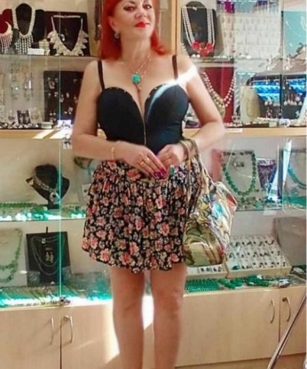 Я креативная и внимательная к каждой твоей желанию. У меня нежные руки и чувственные губы, которые способны подарить тебе незабываемый опыт. Я опытная в любви и искусница соблазнения. Мои услуги включают классический массаж, оральный секс, анальный секс, глубокий минет и многое другое. Моя стройная фигура и гладкая кожа тебя удивят. Живу в Москве, приглашаю тебя в мой уютный и романтичный уголок или могу приехать к тебе. Великолепные отзывы моих клиентов говорят о моей исключительной качестве и полном удовлетворении. Не упусти возможность открыть для себя новые грани наслаждения. 💋🌟 3944, 43 года